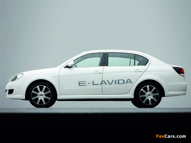 Volkswagen E-Lavida Concept 2010 wallpapers (640 x 480)