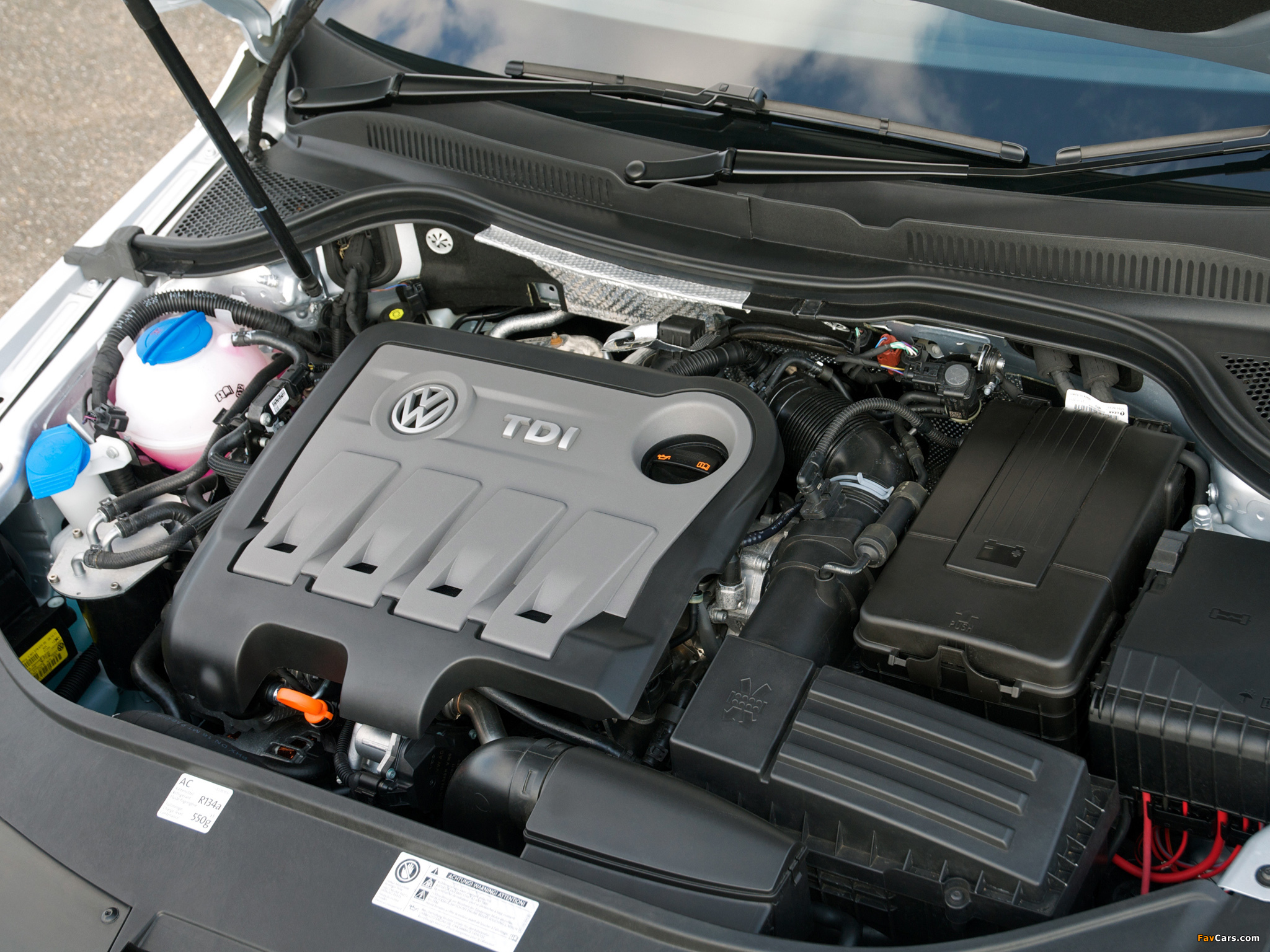 Images of Volkswagen CC BlueMotion UK-spec 2012 (2048 x 1536)