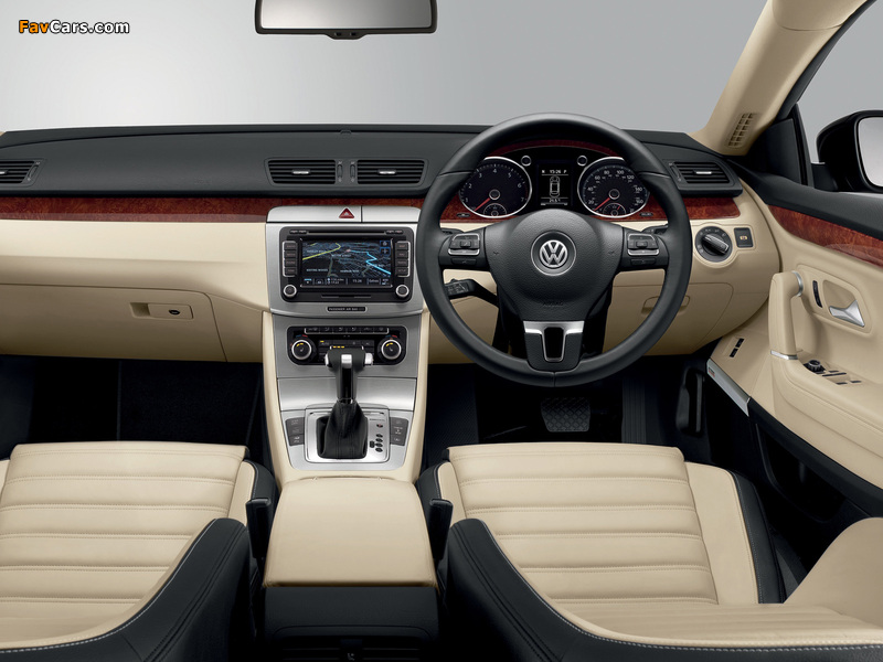 Photos of Volkswagen Passat CC UK-spec 2008–11 (800 x 600)