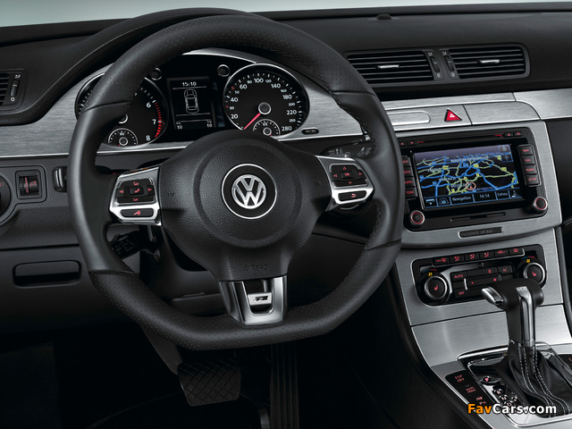 Volkswagen Passat CC R-Line 2009–12 pictures (640 x 480)