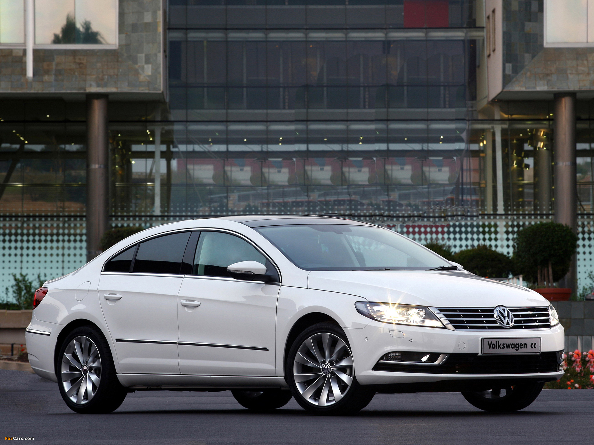 Volkswagen CC BlueMotion ZA-spec 2012 wallpapers (2048 x 1536)