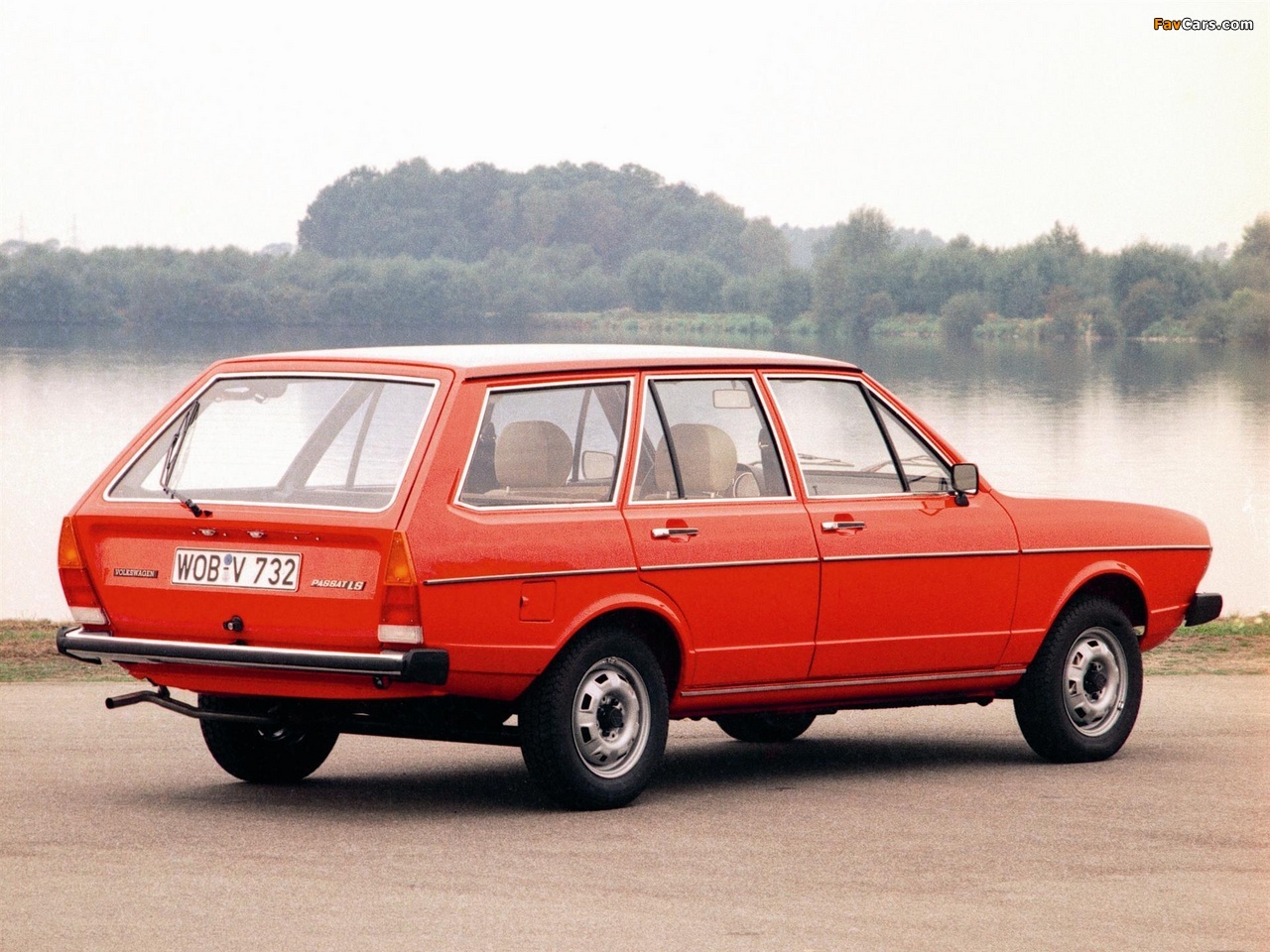 Images of Volkswagen Passat Variant (B1) 1974–77 (1280 x 960)