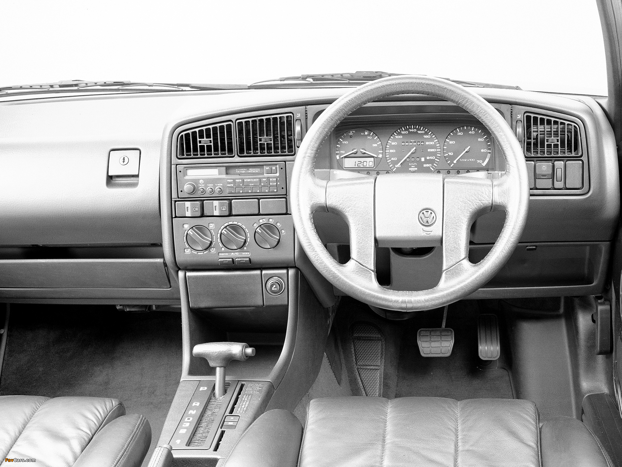 Images of Volkswagen Passat GT JP-spec (B3) 1990–91 (2048 x 1536)