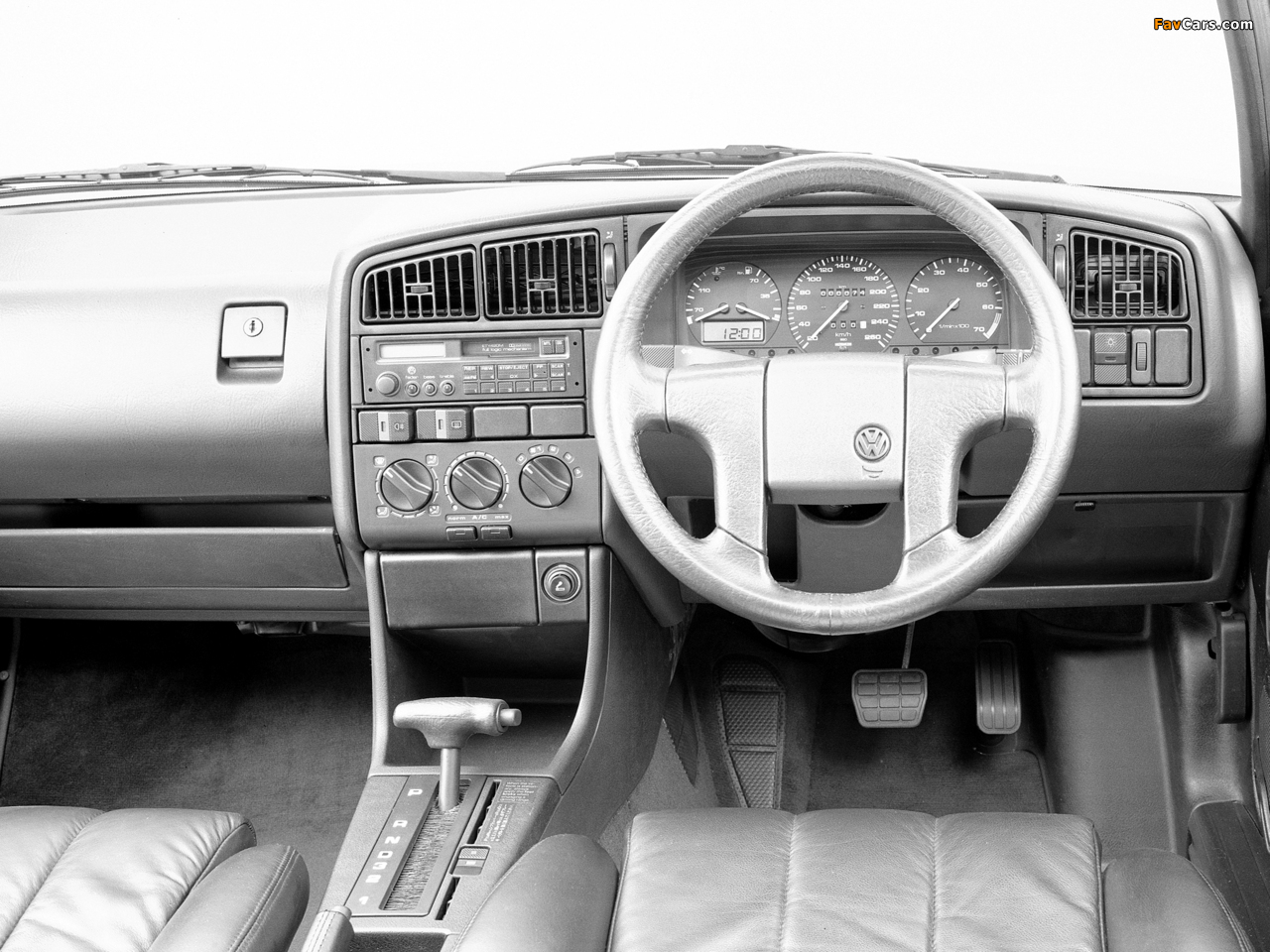 Images of Volkswagen Passat GT JP-spec (B3) 1990–91 (1280 x 960)