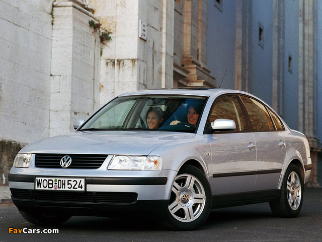 Images of Volkswagen Passat Sedan (B5) 1997–2000 (640 x 480)