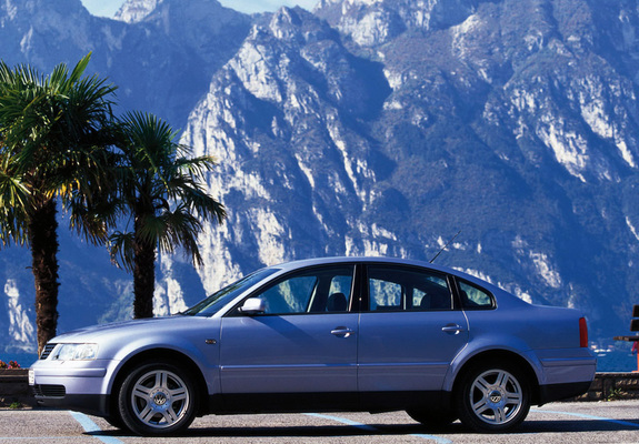 Images of Volkswagen Passat Sedan (B5) 1997–2000