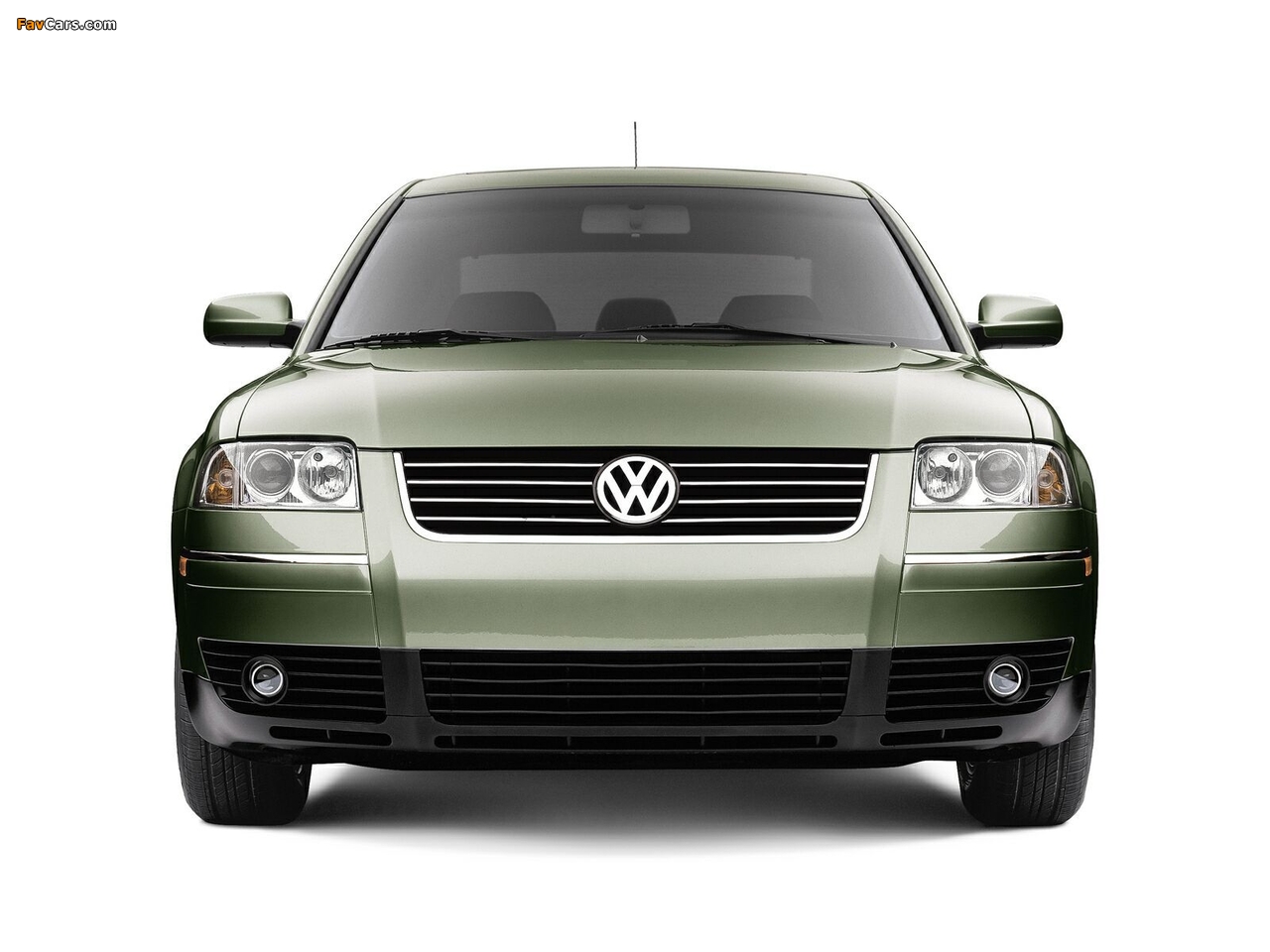 Images of Volkswagen Passat 1.8T Sedan US-spec (B5+) 2000–05 (1280 x 960)
