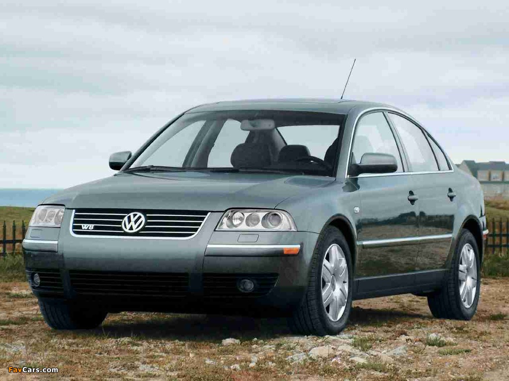 Images of Volkswagen Passat W8 Sedan US-spec (B5+) 2002–04 (1024 x 768)