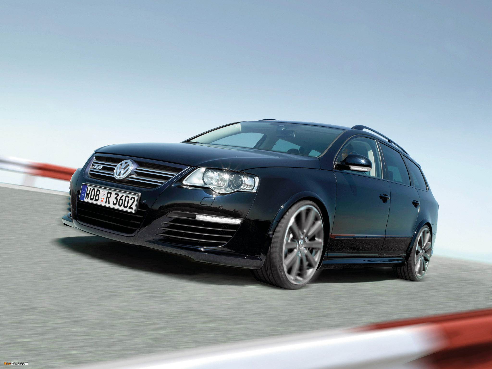 Images of Volkswagen Passat R36 Variant (B6) 2007–10 (2048 x 1536)