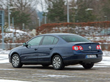 Images of Volkswagen Passat BlueTDI Sedan (B6) 2009–10