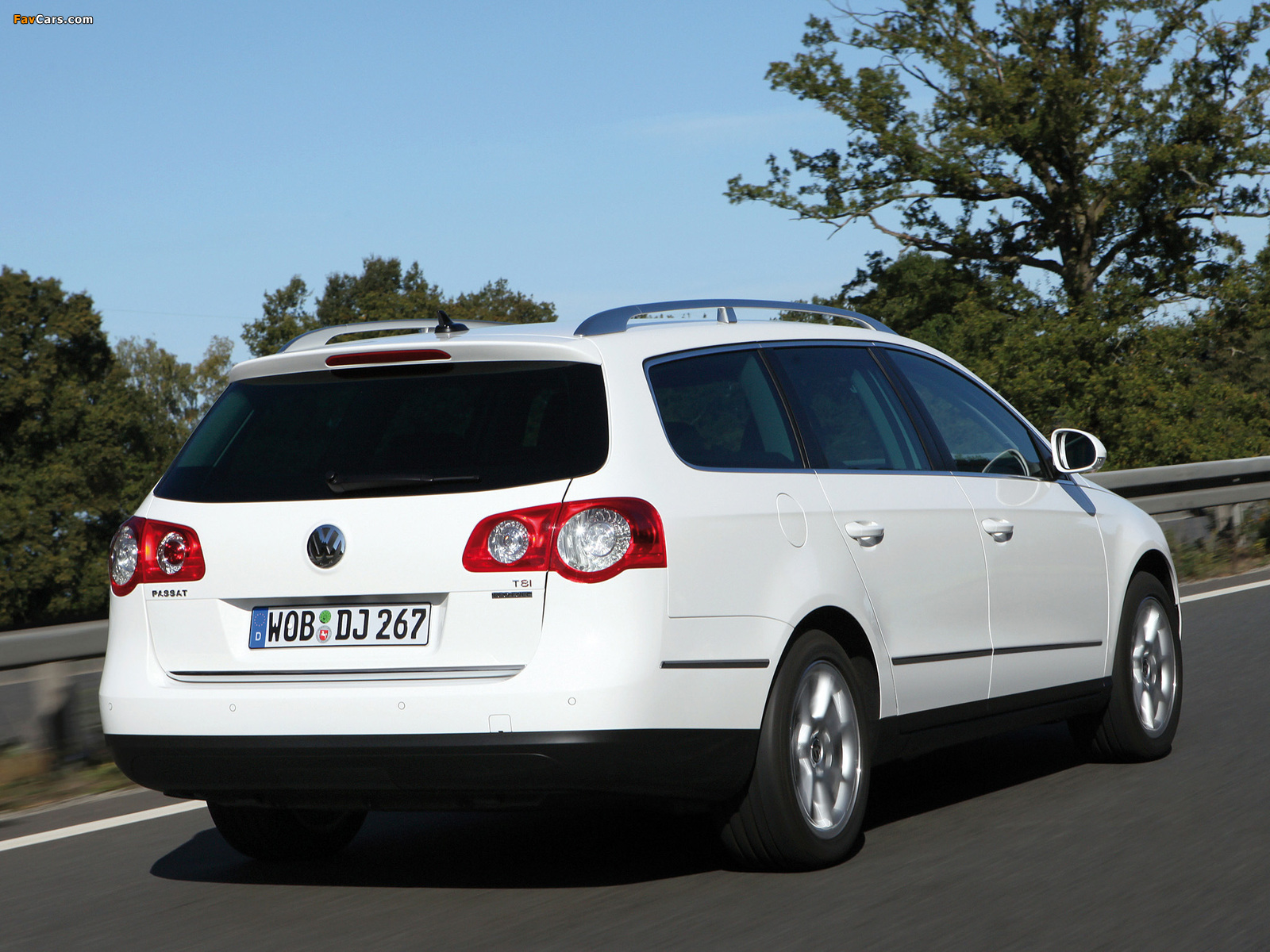 Images of Volkswagen Passat EcoFuel Variant (B6) 2009–10 (1600 x 1200)