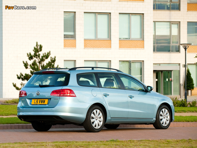 Images of Volkswagen Passat BlueMotion Variant UK-spec (B7) 2010 (640 x 480)