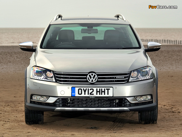 Images of Volkswagen Passat Alltrack UK-spec (B7) 2012 (640 x 480)