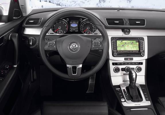 Images of Volkswagen Passat Alltrack (B7) 2012