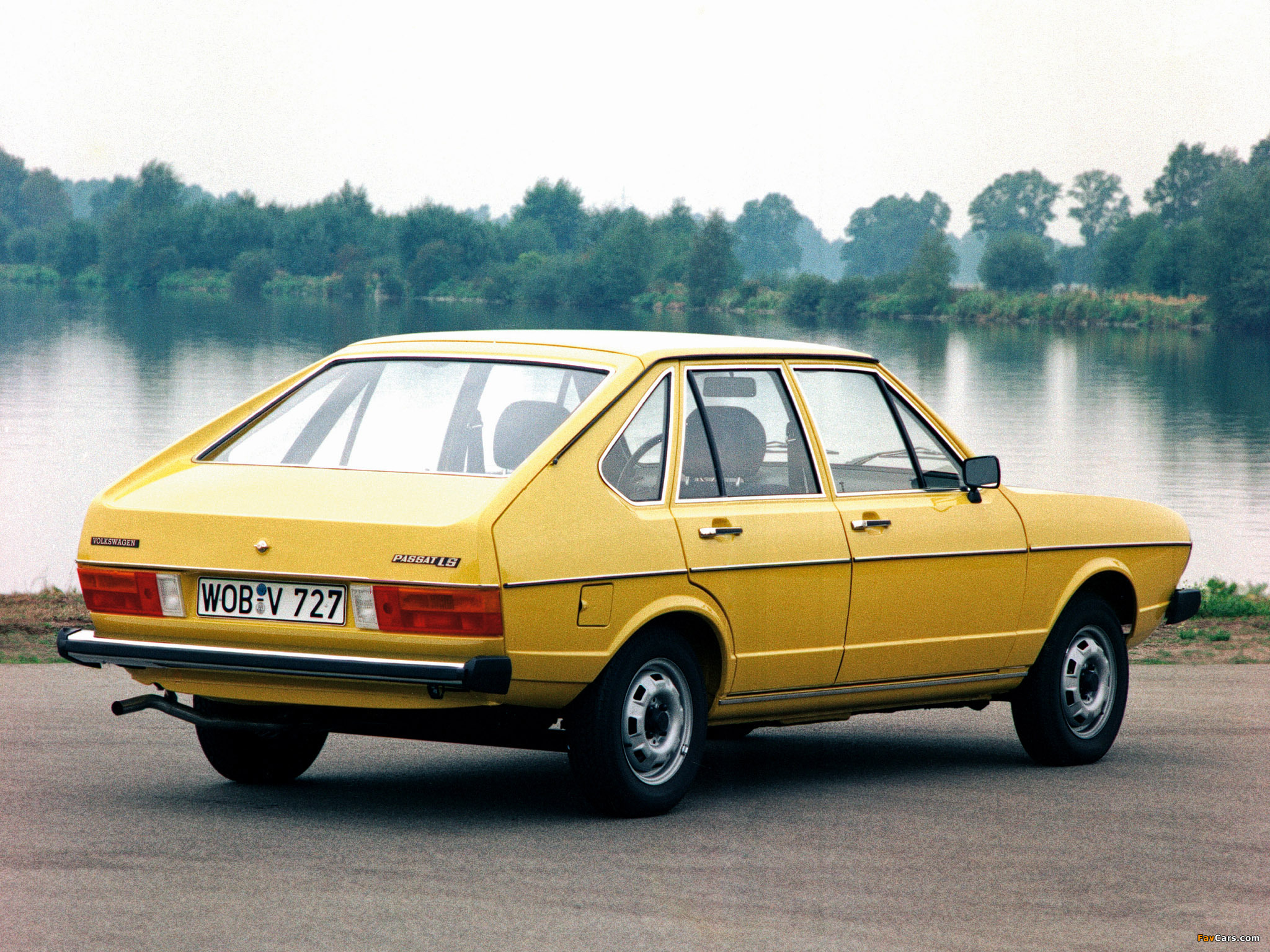 Photos of Volkswagen Passat 5-door (B1) 1973–77 (2048 x 1536)