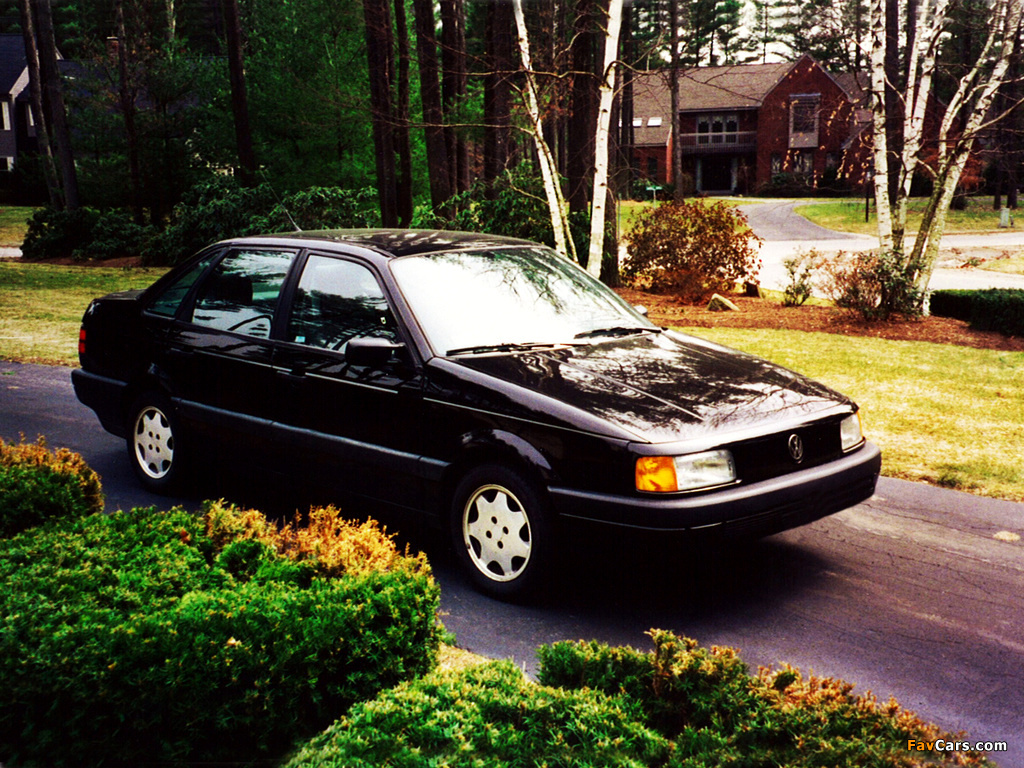 Photos of Volkswagen Passat Sedan US-spec (B3) 1988–93 (1024 x 768)