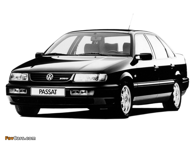 Photos of Volkswagen Passat Sedan (B4) 1993–97 (640 x 480)