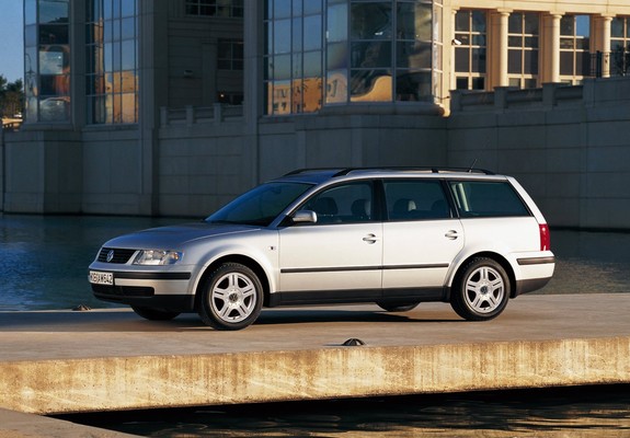 Photos of Volkswagen Passat Variant  (B5) 1997–2000