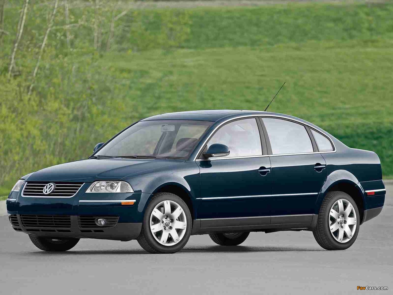 Photos of Volkswagen Passat TDI Sedan US-spec (B5+) 2000–05 (1280 x 960)