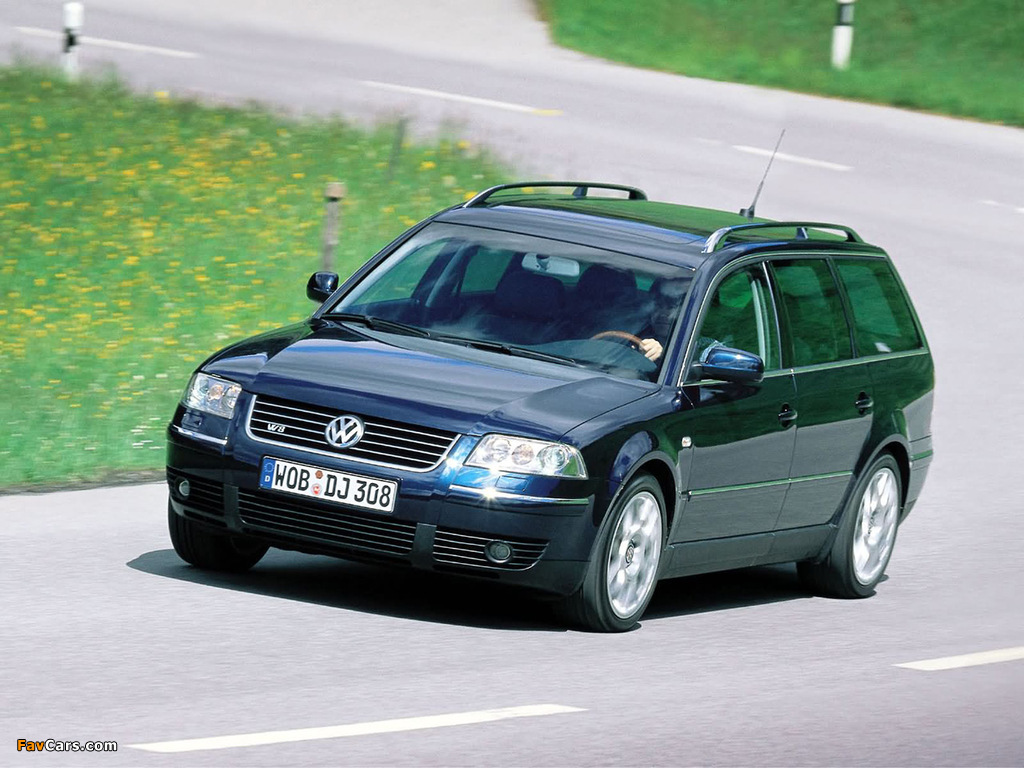 Photos of Volkswagen Passat W8 Variant (B5+) 2002–04 (1024 x 768)