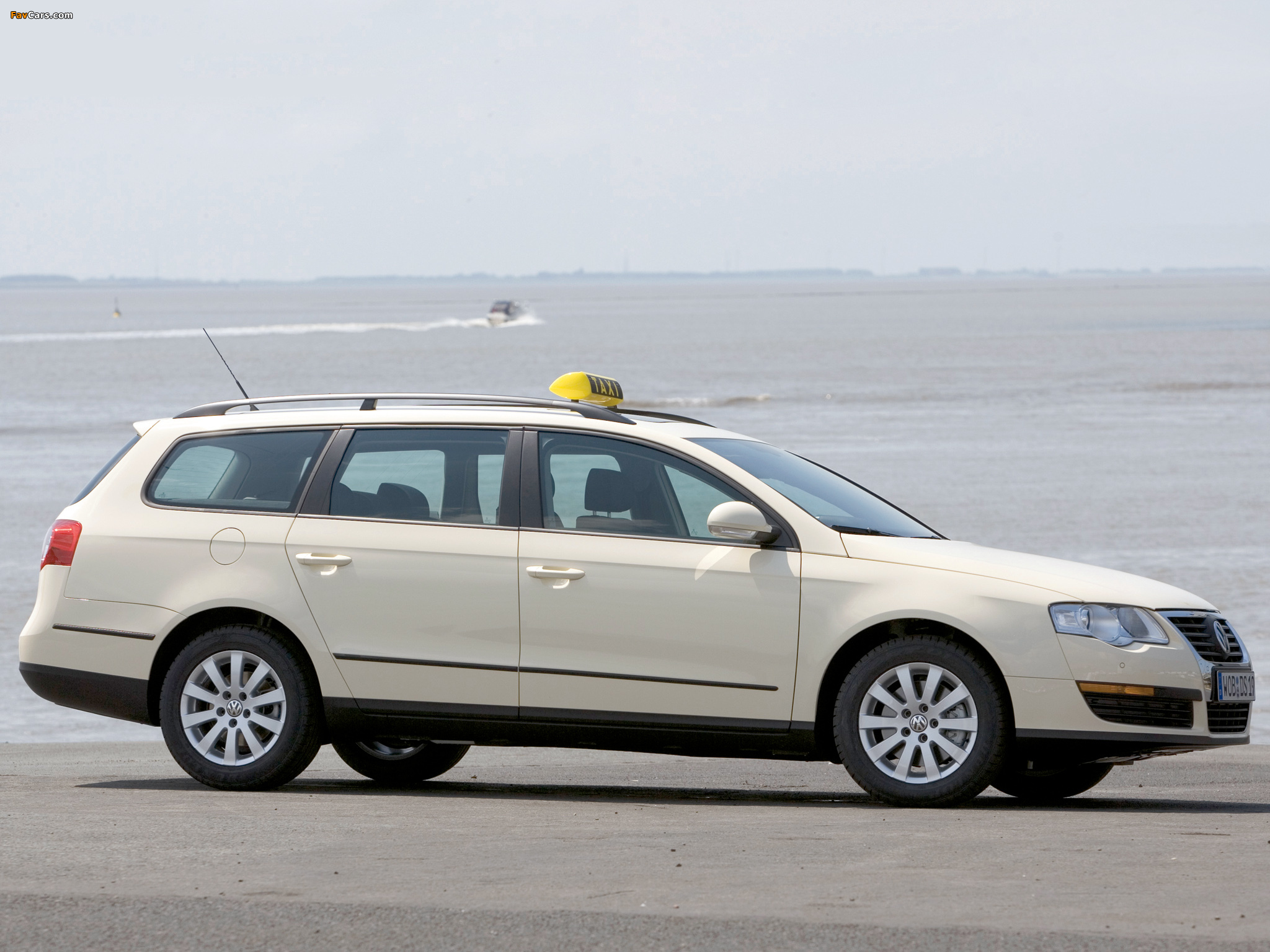 Photos of Volkswagen Passat Variant Taxi (B6) 2005–10 (2048 x 1536)