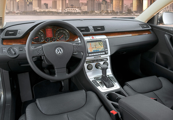 Photos of Volkswagen Passat Sedan US-spec (B6) 2005–10