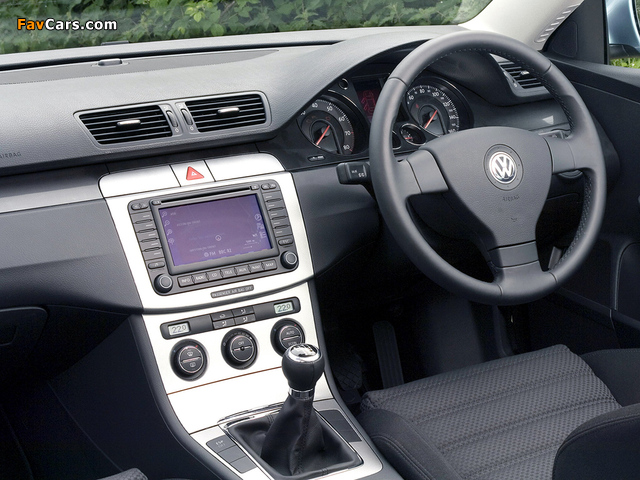 Photos of Volkswagen Passat TDI Estate (B6) 2005–10 (640 x 480)