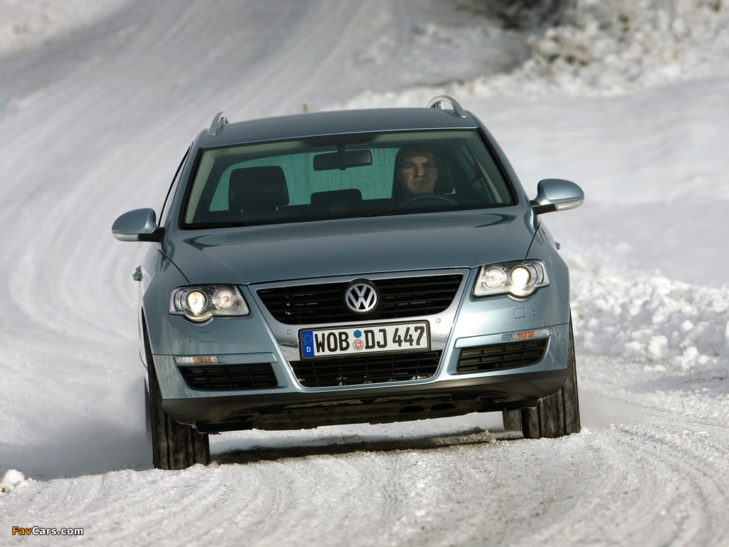 Photos of Volkswagen Passat V6 FSI 4MOTION Variant (B6) 2006–10 (1024 x 768)