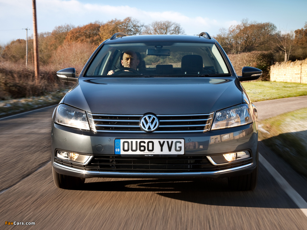 Photos of Volkswagen Passat BlueMotion Variant UK-spec (B7) 2010 (1024 x 768)