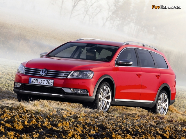 Photos of Volkswagen Passat Alltrack (B7) 2012 (640 x 480)