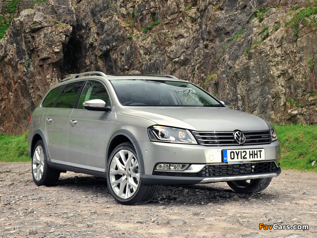 Photos of Volkswagen Passat Alltrack UK-spec (B7) 2012 (640 x 480)