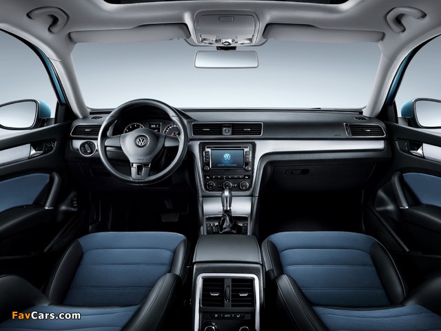 Photos of Volkswagen Passat BlueMotion CN-spec (B7) 2013 (640 x 480)