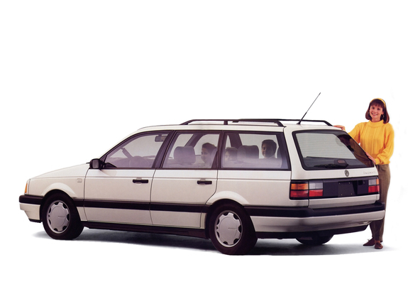 Pictures of Volkswagen Passat Wagon (B3) 1988–93