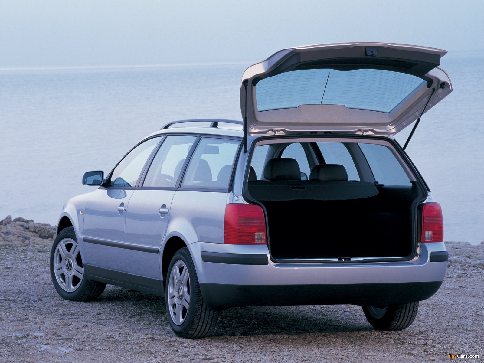 Pictures of Volkswagen Passat Variant (B5) 1997–2000 (1600 x 1200)