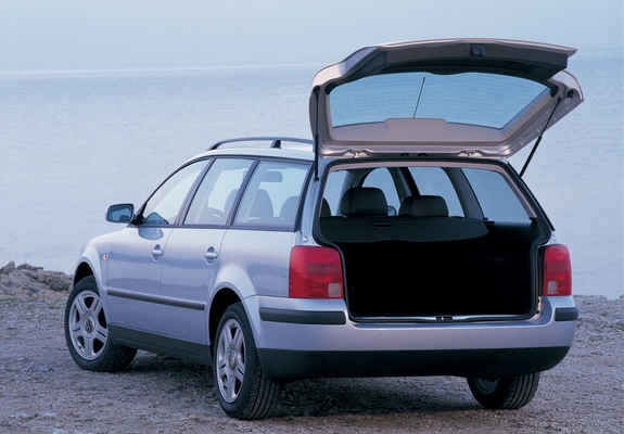 Pictures of Volkswagen Passat Variant (B5) 1997–2000