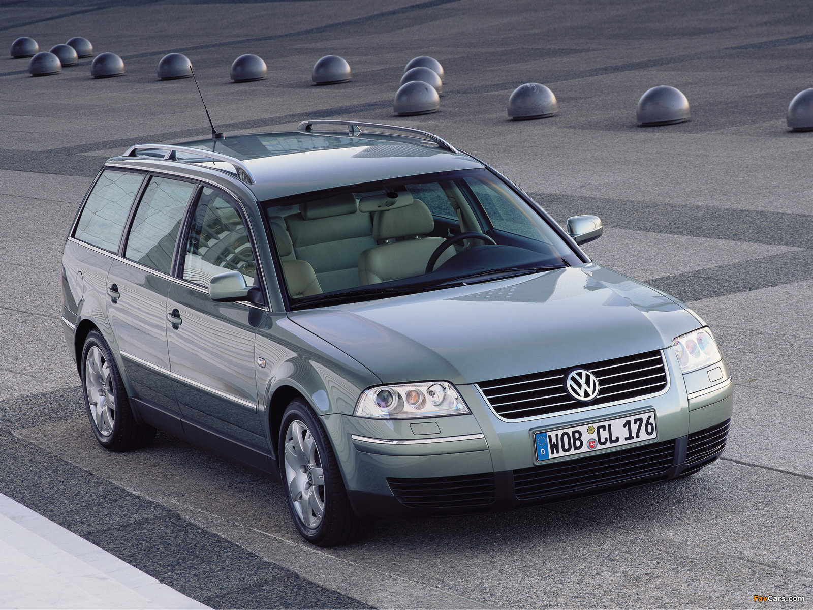 Pictures of Volkswagen Passat Variant (B5+) 2000–05 (1600 x 1200)