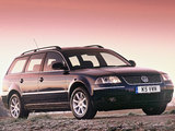 Pictures of Volkswagen Passat Variant UK-spec (B5+) 2000–05