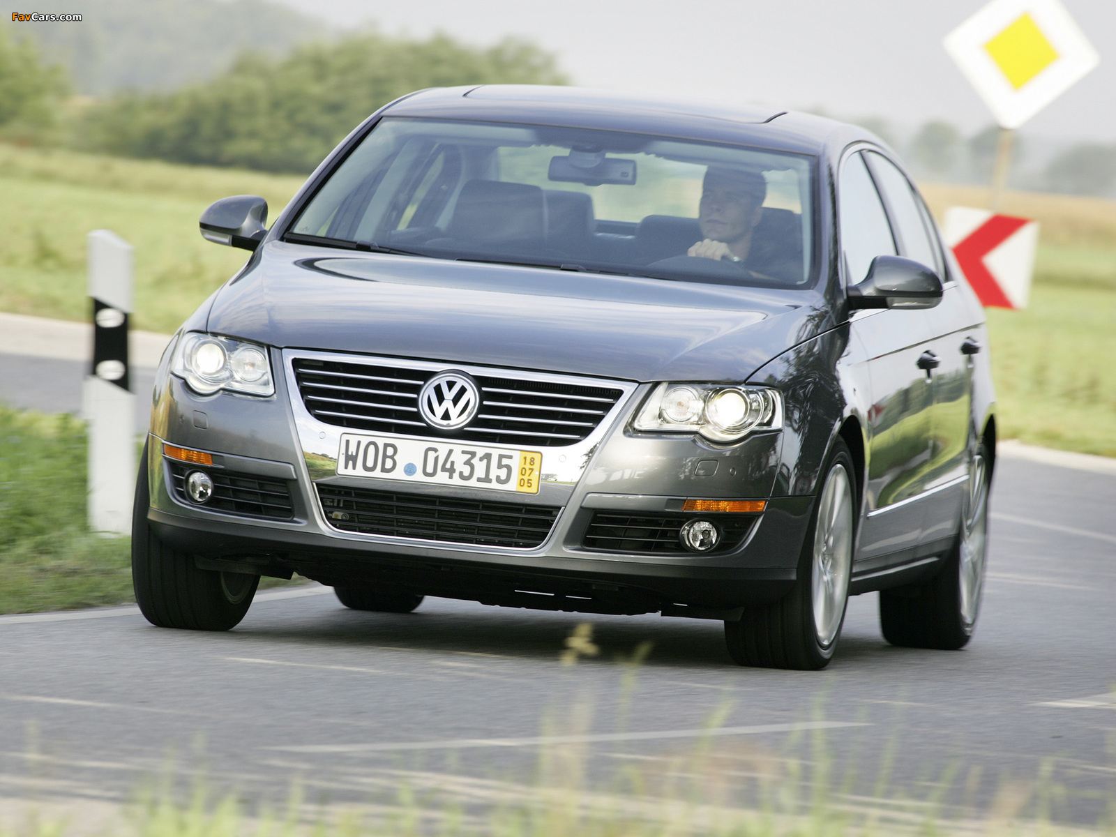 Pictures of Volkswagen Passat 3.6 4MOTION Sedan US-spec (B6) 2005–10 (1600 x 1200)