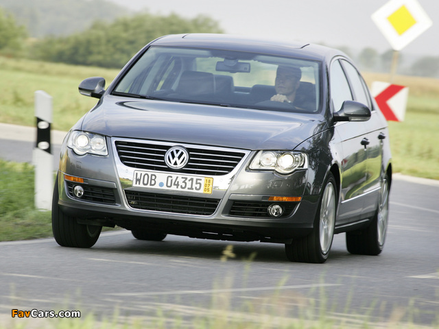 Pictures of Volkswagen Passat 3.6 4MOTION Sedan US-spec (B6) 2005–10 (640 x 480)
