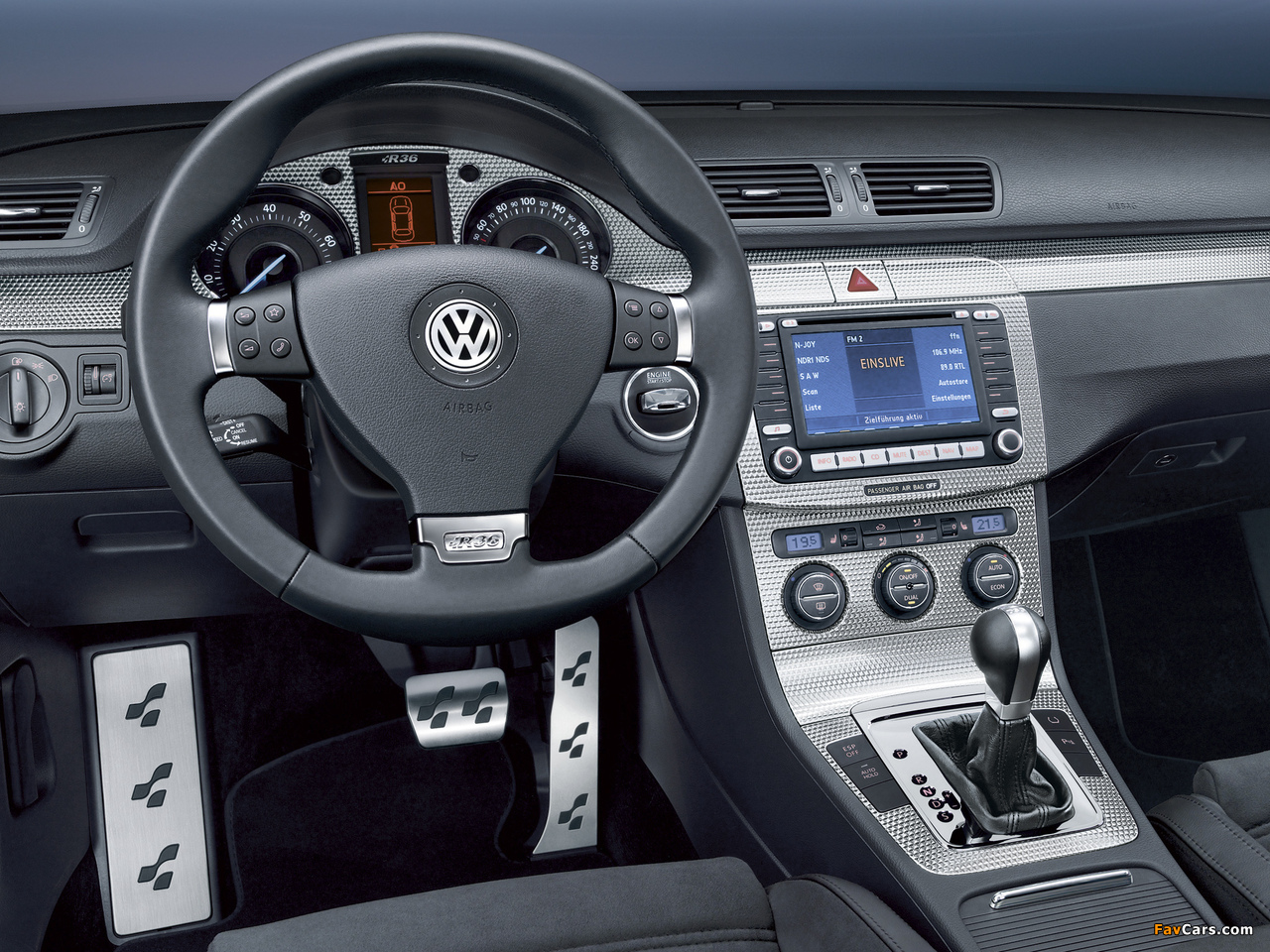 Pictures of Volkswagen Passat R36 Sedan (B6) 2007–10 (1280 x 960)