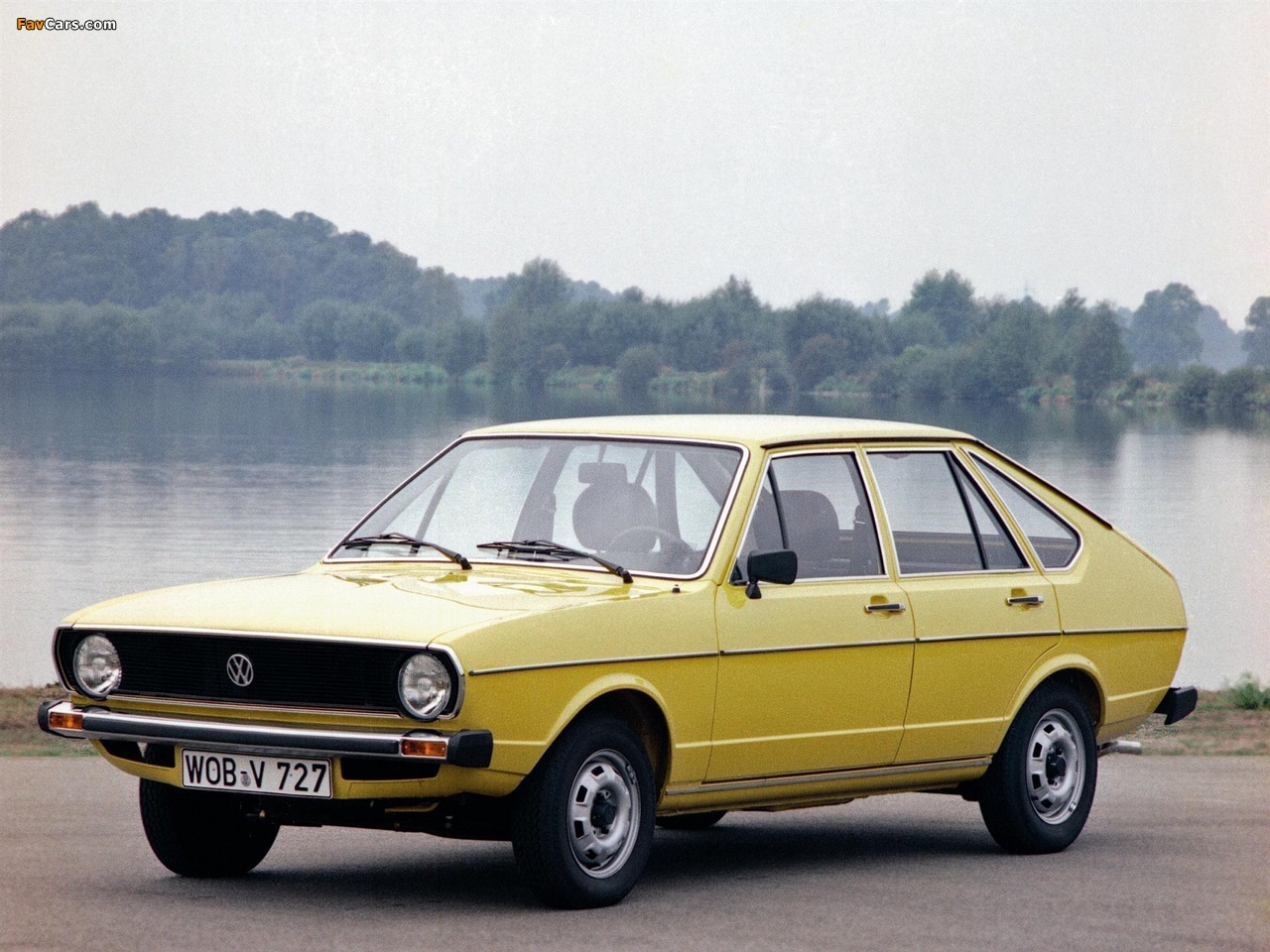 Volkswagen Passat 5-door (B1) 1973–77 images (1280 x 960)