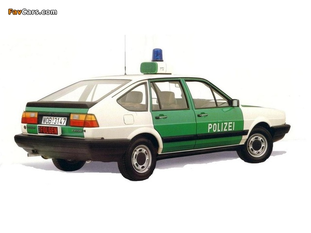 Volkswagen Passat Polizei (B2) 1984–88 photos (640 x 480)
