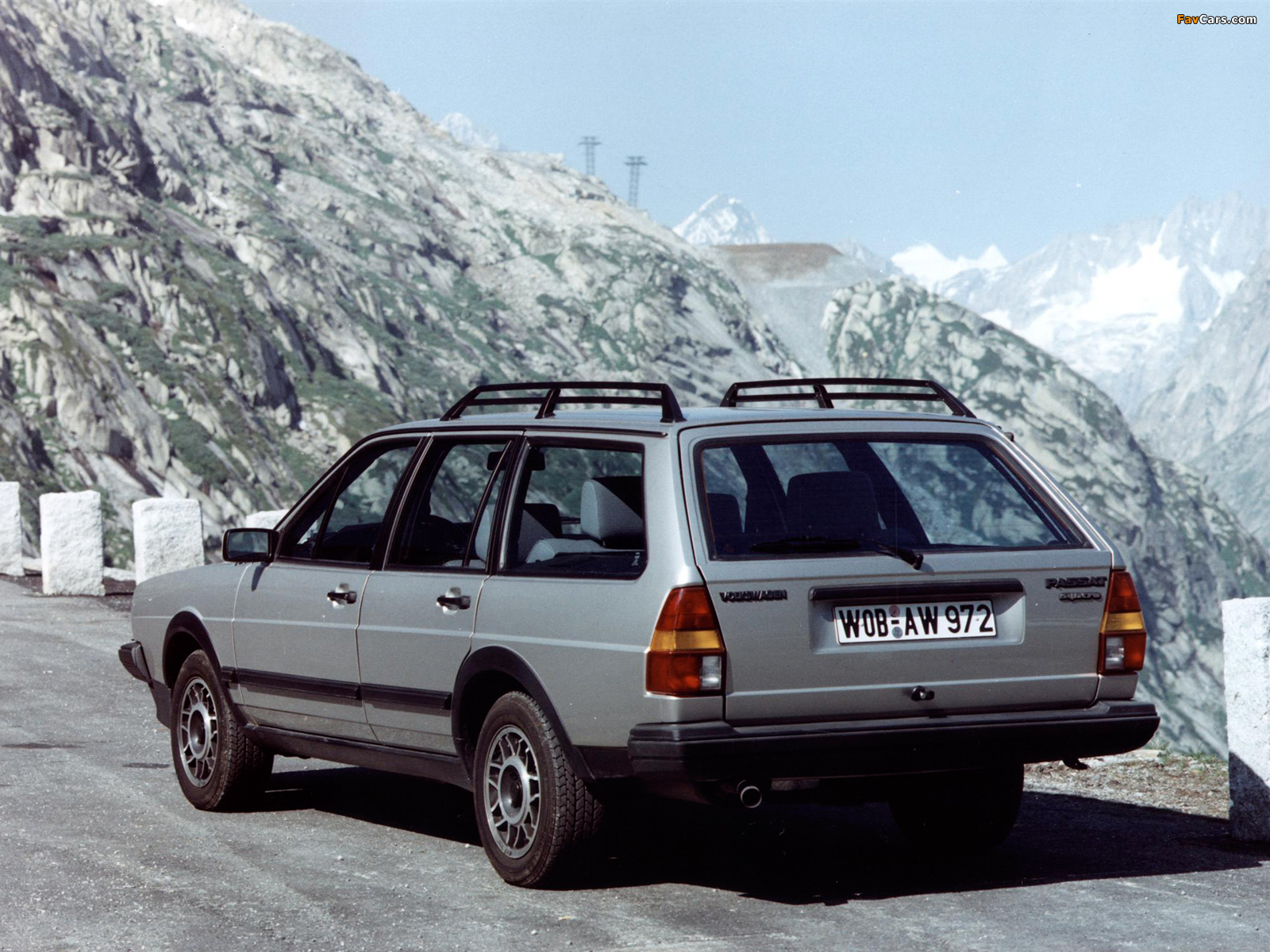 Volkswagen Passat Syncro Variant (B2) 1984–88 wallpapers (1600 x 1200)