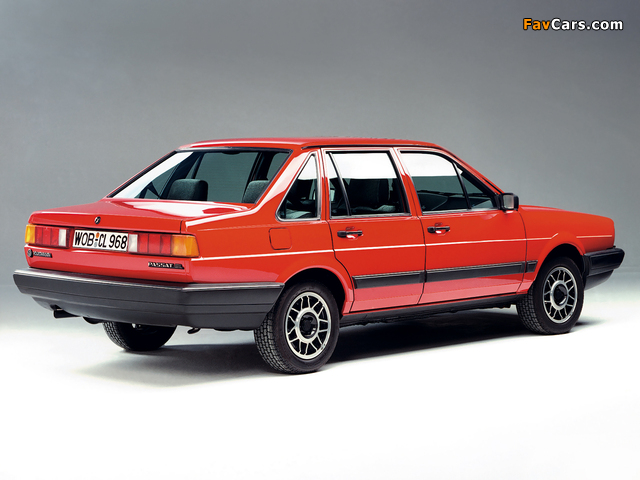 Volkswagen Passat Sedan (B2) 1985–87 wallpapers (640 x 480)