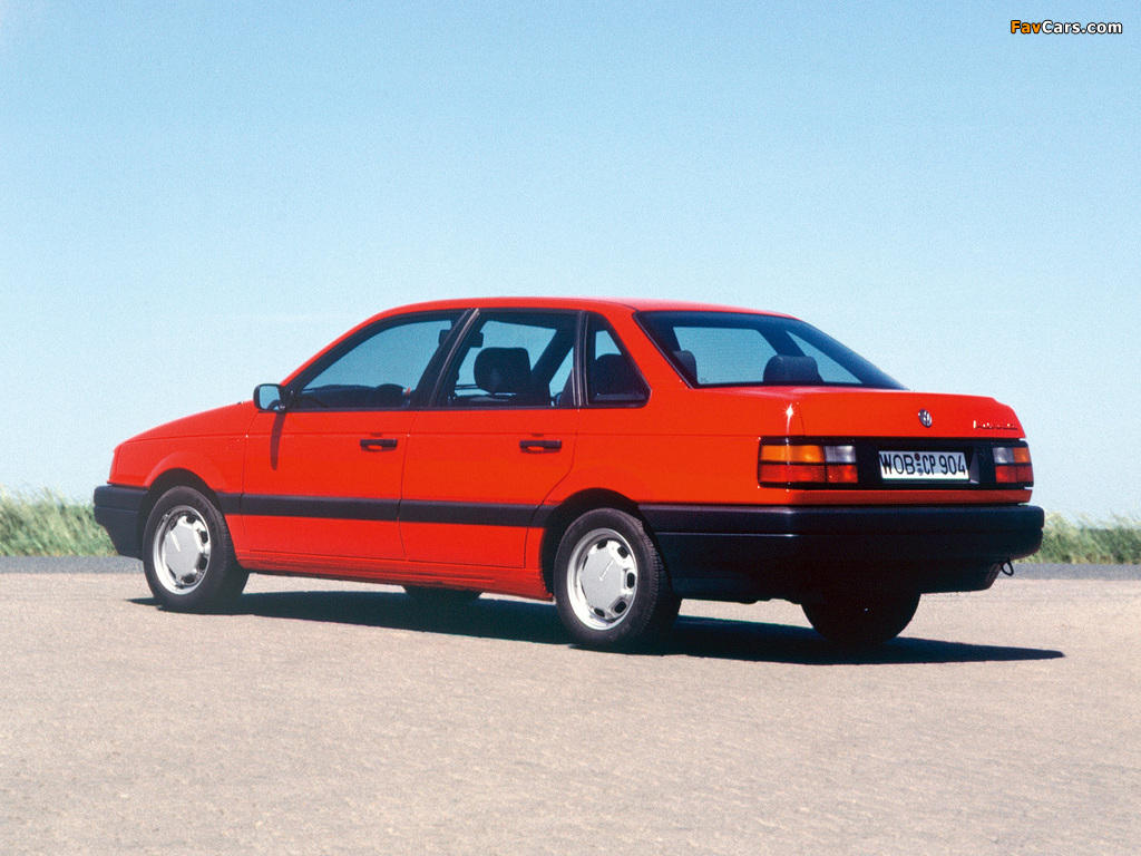 Volkswagen Passat Sedan (B3) 1988–93 photos (1024 x 768)