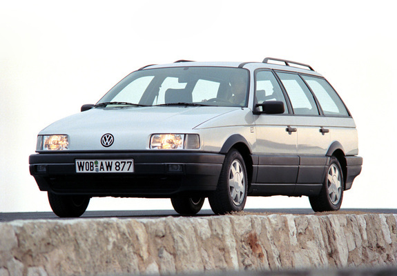 Volkswagen Passat Variant GT (B3) 1988–93 wallpapers