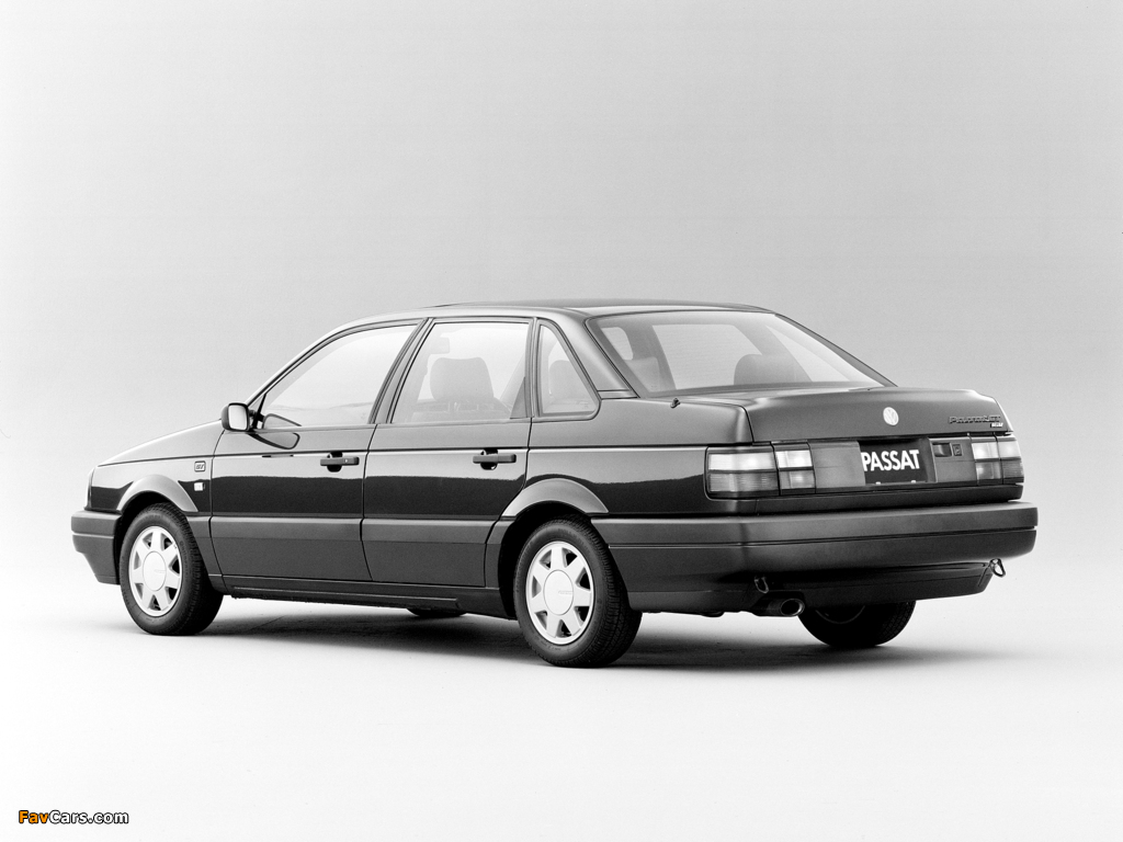 Volkswagen Passat GT JP-spec (B3) 1990–91 images (1024 x 768)