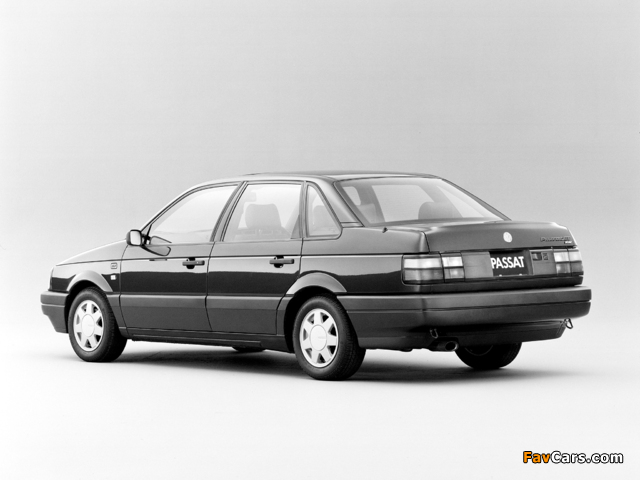 Volkswagen Passat GT JP-spec (B3) 1990–91 images (640 x 480)