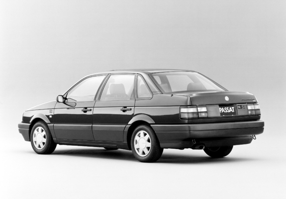 Volkswagen Passat GT JP-spec (B3) 1990–91 images
