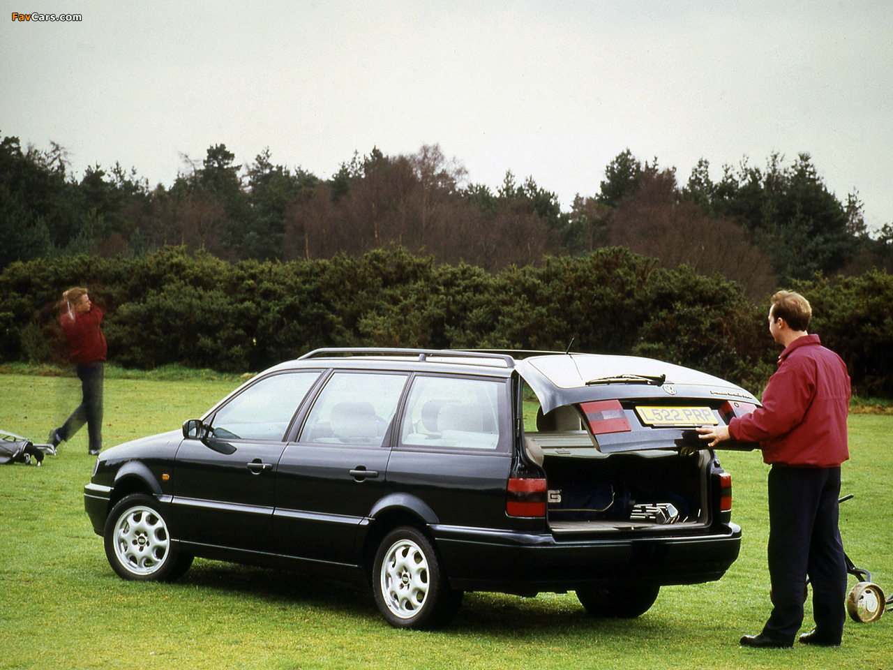 Volkswagen Passat Variant UK-spec (B4) 1993–97 pictures (1280 x 960)